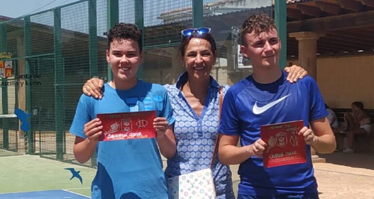 Guillermo Frutos se queda con el segundo puesto en los torneos de tenis de Palencia y Benavente