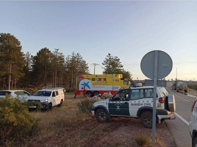 Continúan los trabajos de extinción en el incendio de Honrubia de la Cuesta (Segovia)