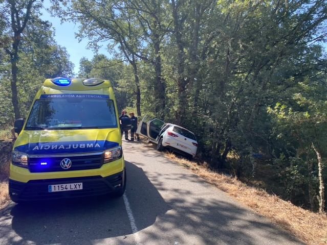 Atendidas cinco personas heridas en un accidente de tráfico en la carretera ZA-P-2666 en Robleda-Cervantes (Zamora)