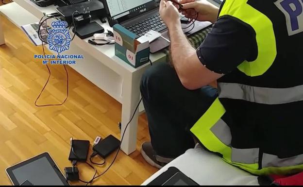 La Guardia Civil de Valladolid investiga a ocho personas por estafas a través de Internet