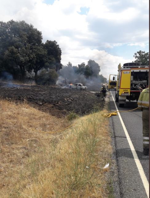 La Junta da por contralado el incendio forestal de Los Llanos de Tormes (Ávila)