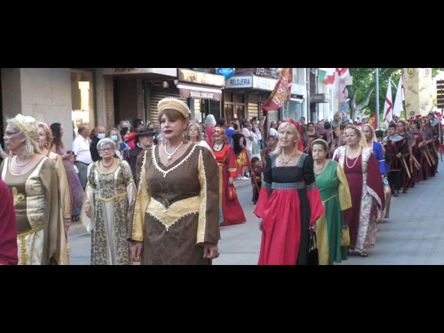 Primer desfile con exhibición de la Semana Renacentista de Medina
