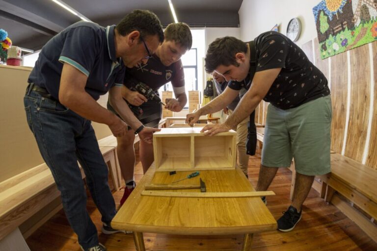 La Asociación Oropéndola de Nava del Rey instalará 93 nuevas cajas nido en su Voluntariado Ambiental