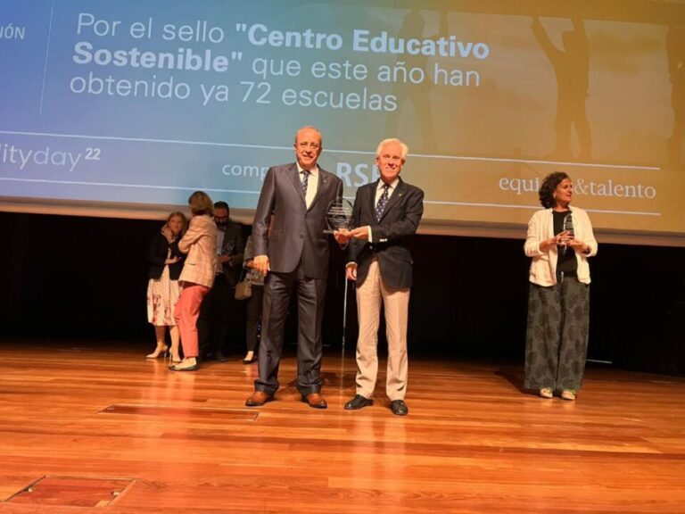 La Junta recibe el premio de sostenibilidad Sustainability Actions 2022 por su iniciativa de Sello Ambiental a centros educativos de la Comunidad