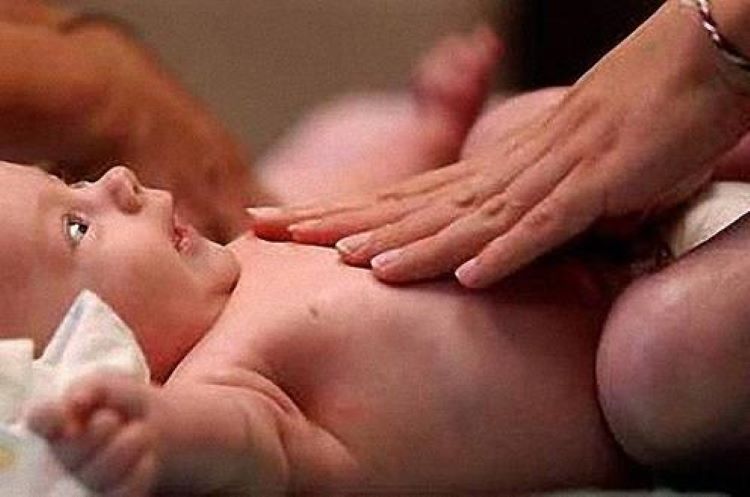 La Junta promoverá medidas sanitarias relacionadas con el fomento a la natalidad y el apoyo a las familias