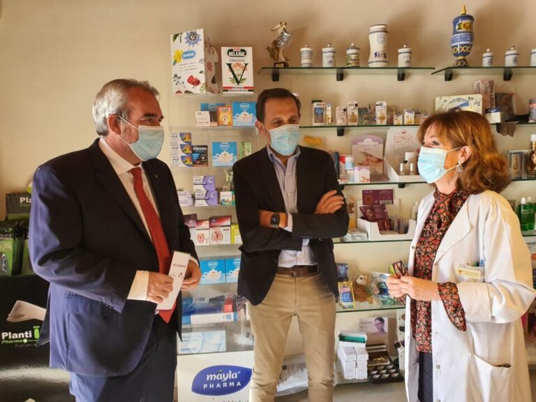 La Diputación de Valladolid y el Colegio de Farmacéuticos de Valladolid colaboran para garantizar la atención farmacéutica en el medio rural