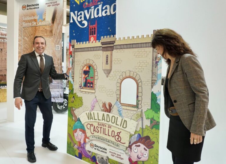 Diputación y Ayuntamiento presentan el stand que comparten en INTUR