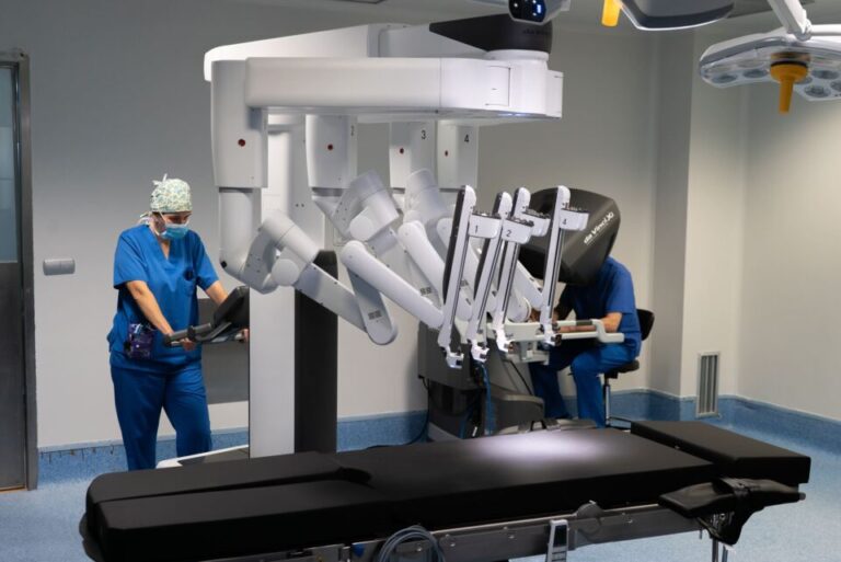Más de 200 urólogos, ginecólogos y cirujanos digestivos se reunirán en Valladolid en el I Congreso Internacional de Cirugía Robótica