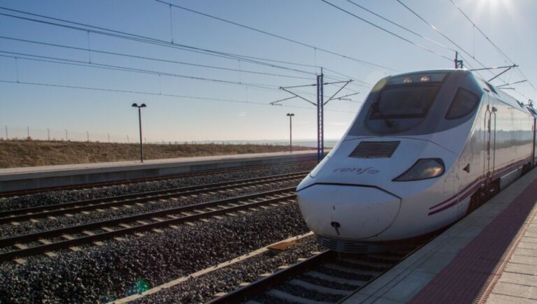 Verano Joven 2024: Más de un millón de jóvenes registrados para viajar con descuentos de hasta el 90%