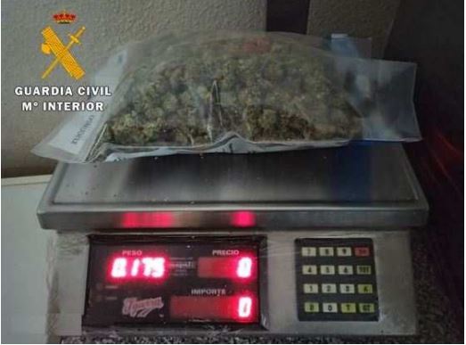 Tordesillas: La Guardia Civil desmantela un punto de venta de marihuana