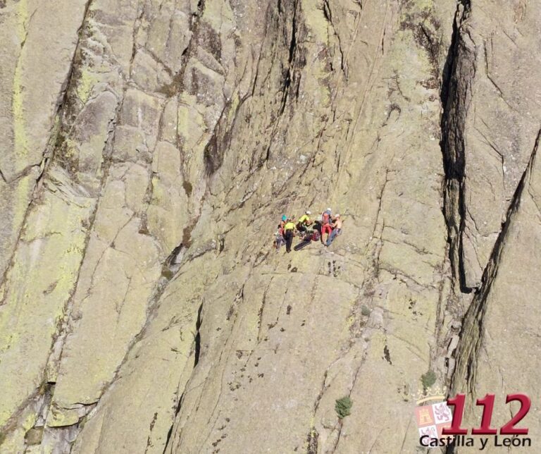 Rescatan a un escalador herido en el Pico Torozo