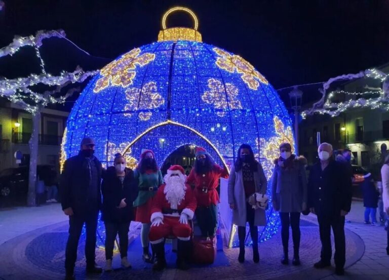 Del Polo Norte a la Comarca de Medina: Papá Noel llega en trineo cargado de regalos, alegría e ilusión
