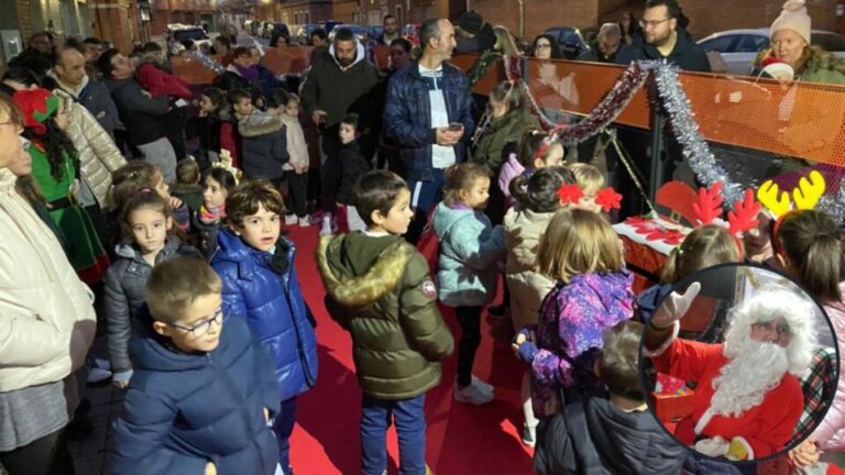 Papa Noel visita esta tarde el barrio de Simón Ruiz