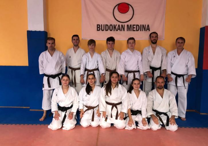 El Club Budokan Medina, «orgulloso» de los once nuevos cintos negros