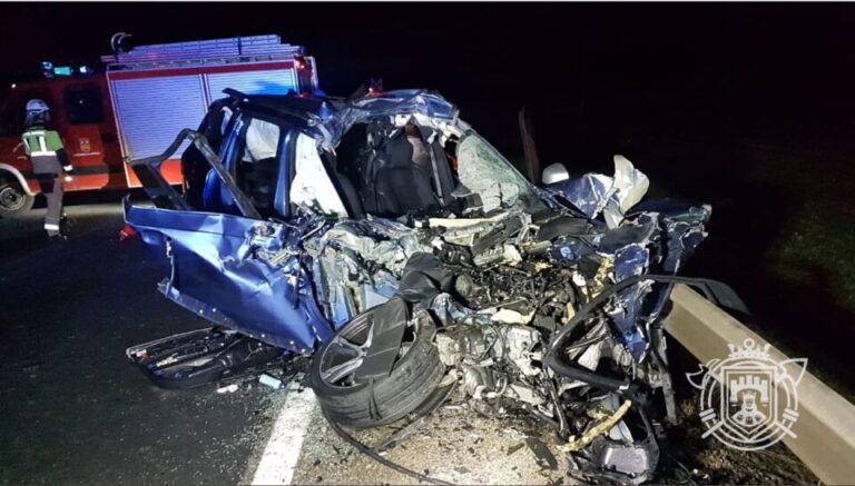 Un muerto y dos heridos en una colisión entre un tractor y un coche en la N-120 en Burgos