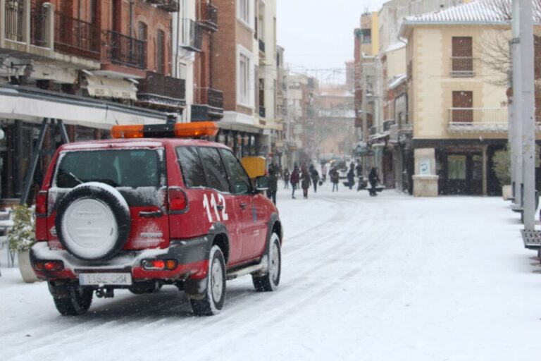 Transportes dispone 628 máquinas  quitanieves y 114.695 toneladas de  fundentes para hacer frente a las nevadas  en Aragón y Castilla y León