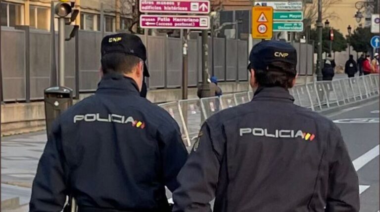 Detenido un varón por robar a punta de navaja a una mujer en Valladolid