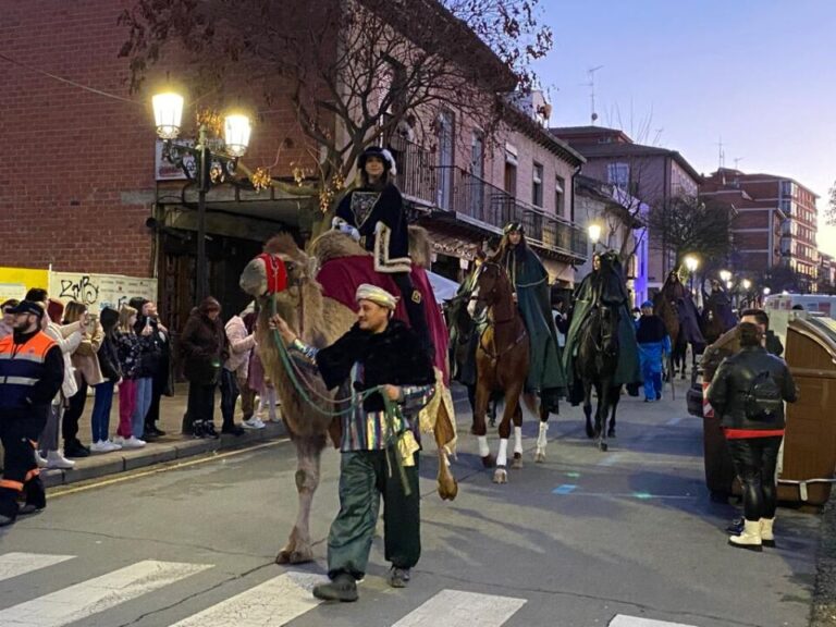 Medina del Campo vuelve a contar con un desfile de Pajes Reales con animales y una Gran Cabalgata de Reyes 