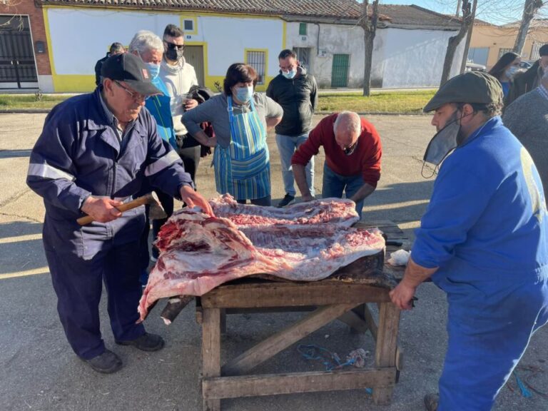 Bobadilla del Campo presenta la «IV fiesta de la matanza»