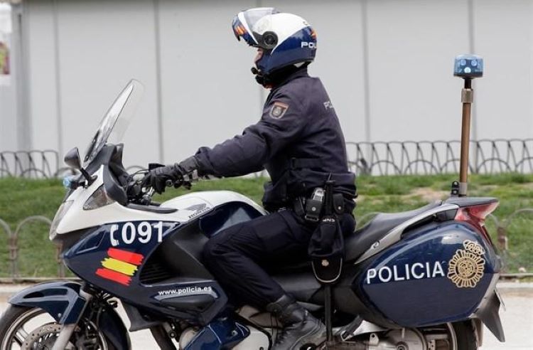 Detenido un varón que agredió a los policías que le dieron el alto en Valladolid