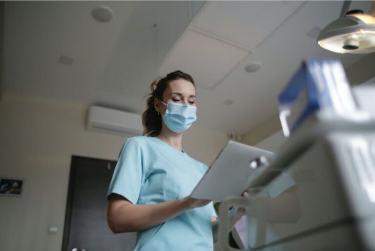 Sanidad lanza una gran convocatoria: 535 nuevas plazas de enfermería en Castilla y León