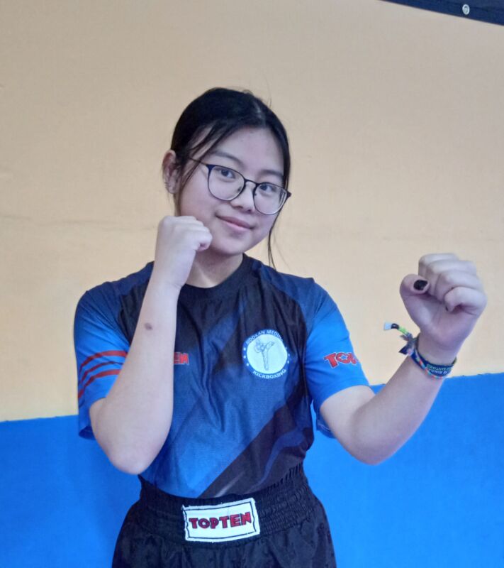 Lola Santiago, del Club Budokan Medina, busca su plaza para el nacional en el Campeonato Autonómico de Kickboxing