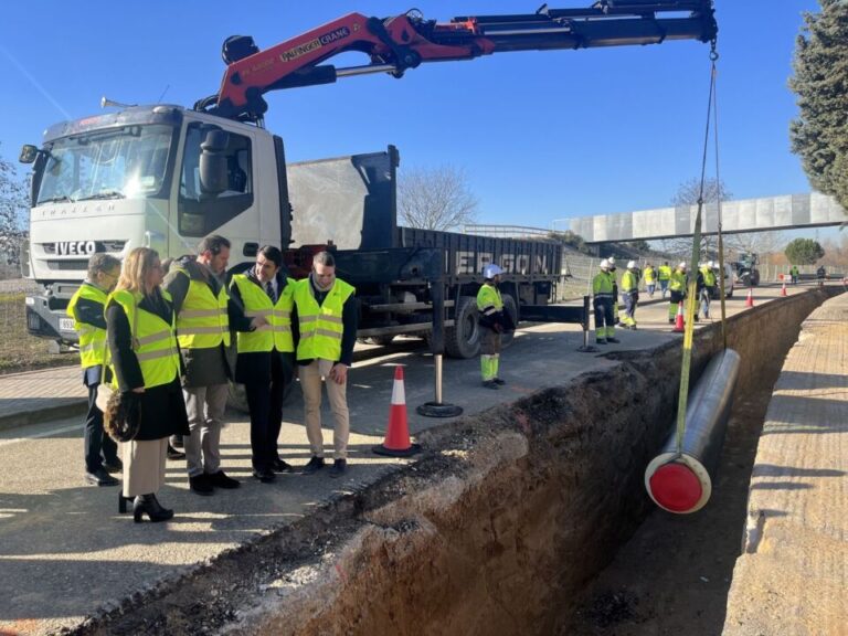 La Junta instala el primer conducto de la Red de Calor Sostenible ‘Valladolid Oeste’