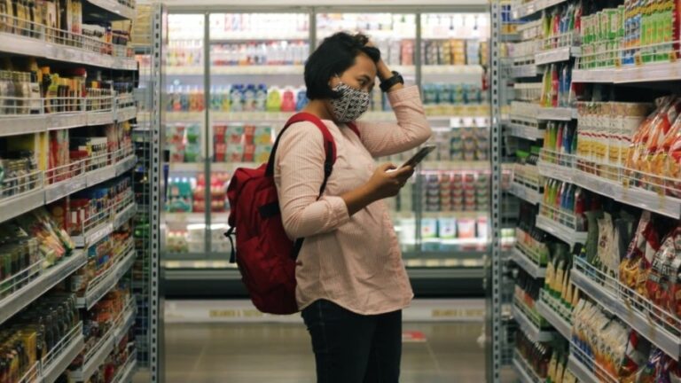 ¡Cuidado con el carrito! Los supermercados afinan su estrategia para hacerte comprar más esta Navidad