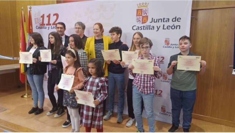 Más de 700 alumnos participan en el concurso ‘¿Qué es para ti el 1-1-2?’ cuyos premios han sido entregados por la Junta