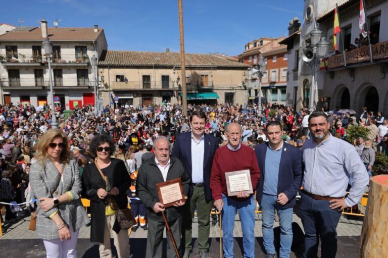 Mañueco defiende la Fiesta de los Gabarreros como Bien de Interés Turístico Nacional