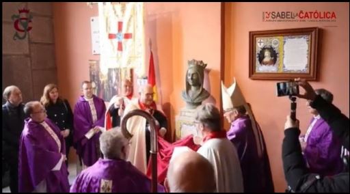 El busto de Isabel la Católica ya luce en Segovia