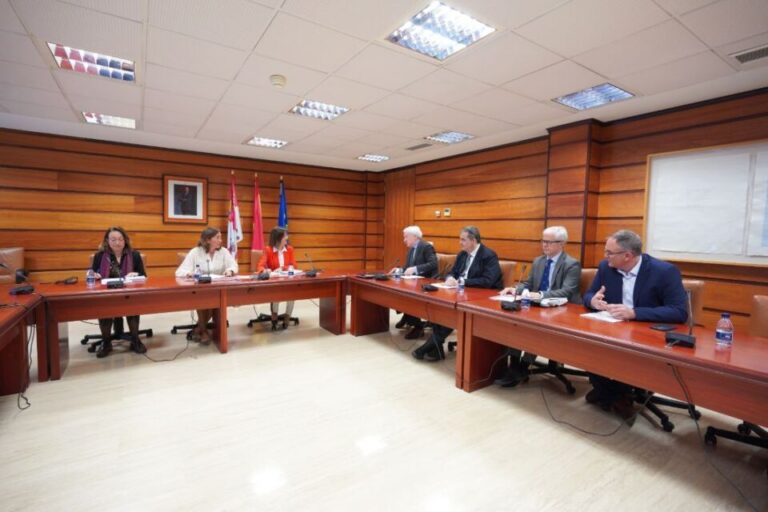 La Junta y el Consejo de Cámaras de Comercio suman voluntades para defender los intereses de Castilla y León en el desarrollo del Corredor Atlántico