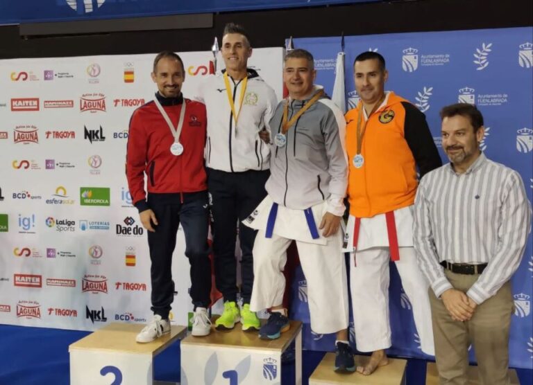 El medinense Óscar Botrán se alza con la medalla de plata en la Liga Nacional de Kárate