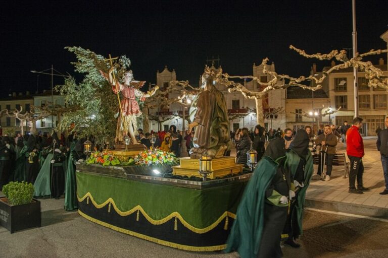 Continúan las procesiones por las calles y las celebraciones de Semana Santa en la Comarca de Medina