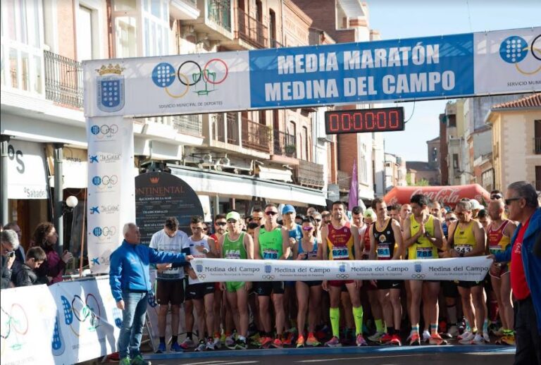 Jonathan González y Noelia Sabugo ganan la XXXVIII Media Maratón de Medina