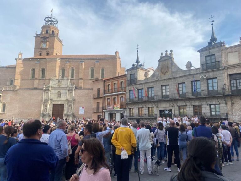 Gran expectación por el Día de la Danza celebrado en la Plaza Mayor de la Hispanidad