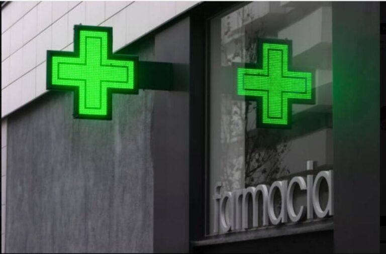Las farmacias de Castilla y León se suman a la detección precoz de la soledad no deseada con más de 1.500 puntos de atención