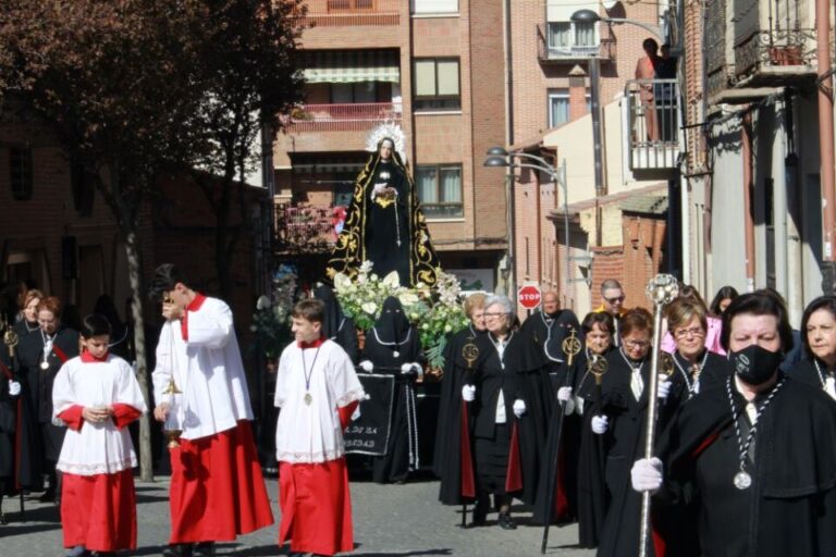 Nuestra Madre Santísima de la Soledad procesionará en andas en la Semana Santa 2024