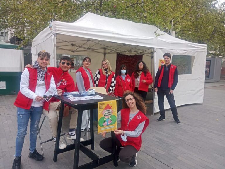 Cruz Roja Juventud en Valladolid presenta la campaña “Block al Bullying. Ante el acoso, no te marques un ghosting”