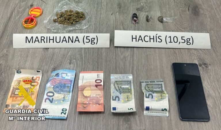 Detienen a una joven de 19 años pillada in fraganti traficando drogas