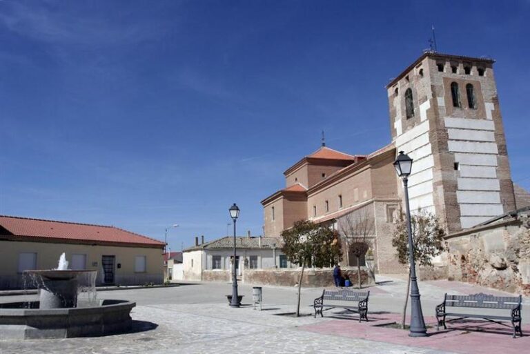 Lomoviejo celebra la tradición de los Santos Inocentes entre el 28 y 29 de diciembre