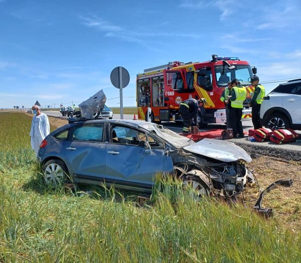 Una mujer herida en un accidente de tráfico en la carretera N-610 en Villalón de Campos