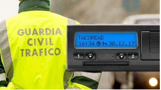 La Guardia Civil detecta infracciones y detiene a un conductor por falsificación en el transporte por carretera
