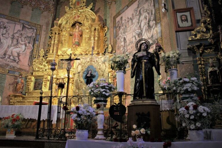 Santa Rita traerá mañana a Medina del Campo los tradicionales sobres de pétalos de rosas