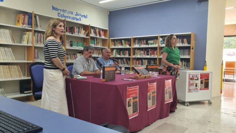 Jesús Salviejo presenta su novela ‘En el desván de las caracolas’ en la Biblioteca Municipal