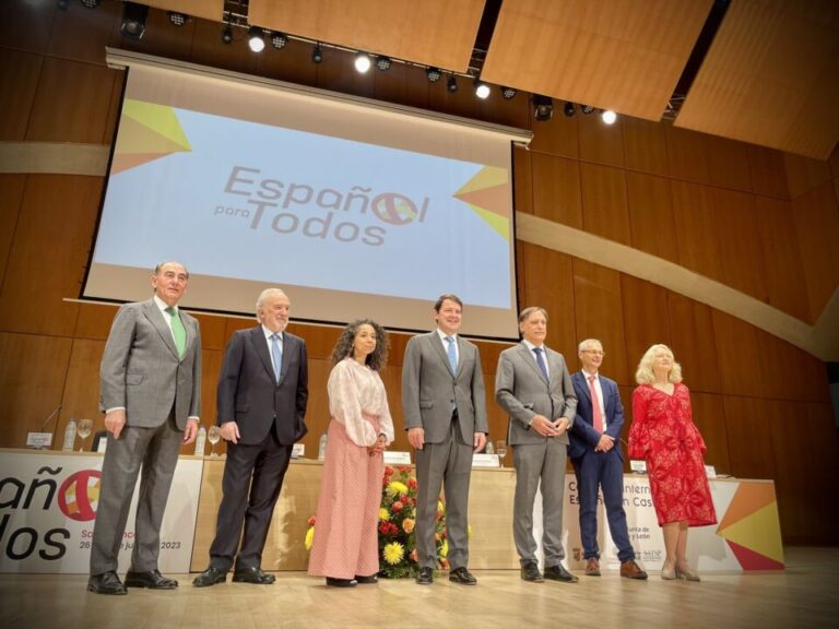 Alfonso Mañueco inagura el ‘VII Congreso Internacional del Español’ en Castilla y León