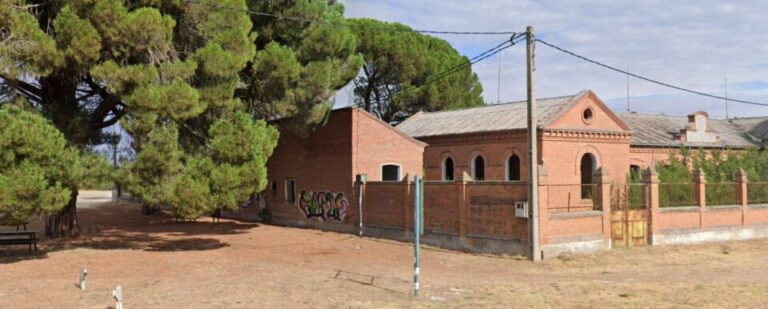 El antiguo hospicio medinense de Las Salinas vive una ‘okupación temporal’