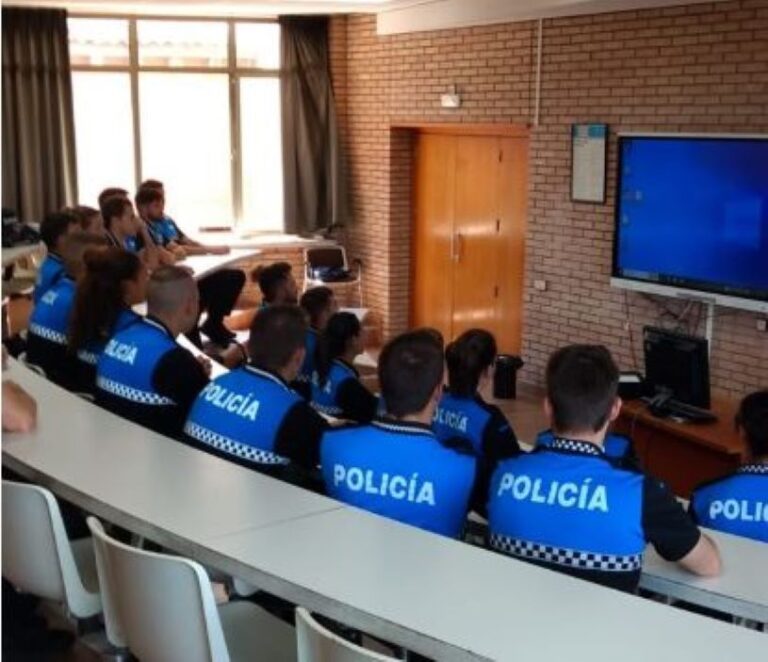 Casi mil aspirantes participan en el proceso selectivo unificado para Policías Locales en Castilla y León