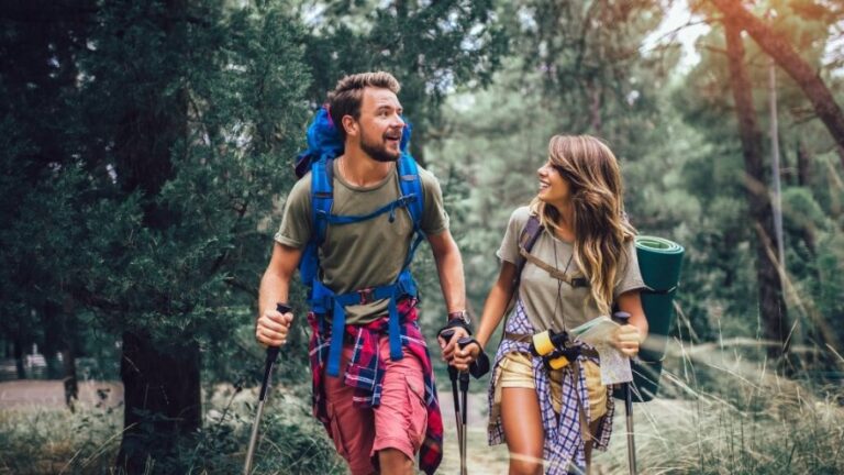 Vacaciones de senderismo y ‘trekking’: claves para ponerse en forma