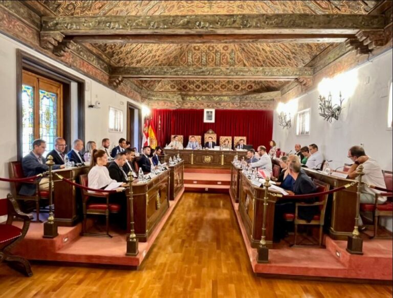 La sesión plenaria de la Diputación de Valladolid aprueba un plan para mejorar 63 colegios en el medio rural